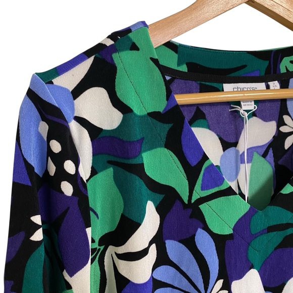 Chico’s Travelers coastline floral V-Neck stretch Top purple nightshade size L - Picture 8 of 16